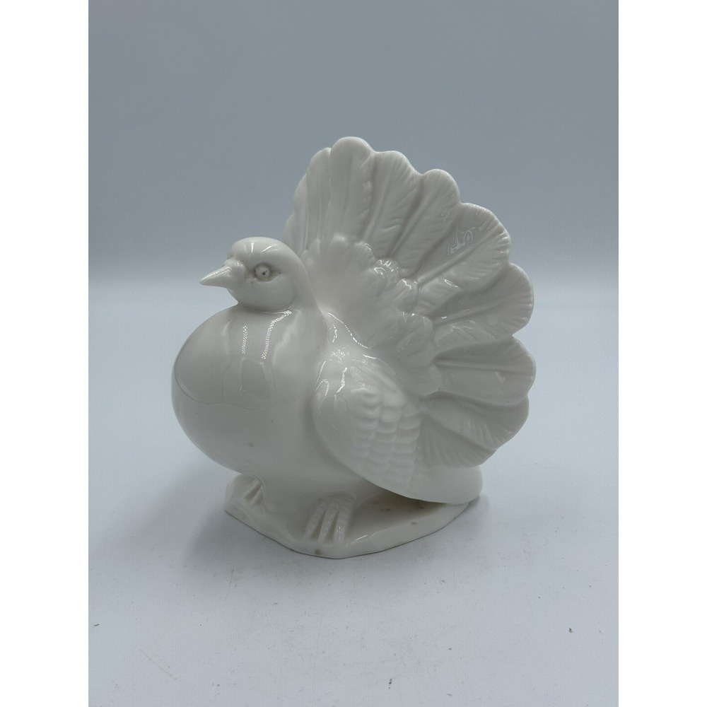White Porcelain Bird Figurine Lenwile Ardent Verithin Japan
